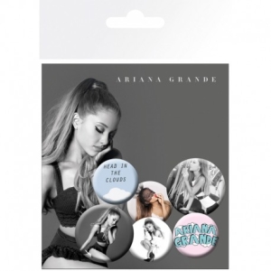 Ariana Grande - Badge Pack - Mix in the group MERCHANDISE / Merch / Pop-Rock at Bengans Skivbutik AB (2989357)