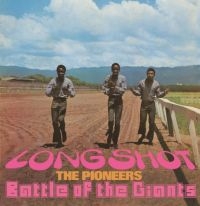 Pioneers - Long Shot / Battle Of The Giants: E in the group CD / Reggae at Bengans Skivbutik AB (3307740)