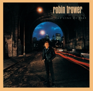 Robin Trower - In The Line Of Fire in the group OUR PICKS / Christmas gift tip CD at Bengans Skivbutik AB (4220981)