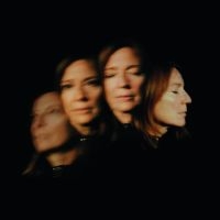 Beth Gibbons - Lives Outgrown (Deluxe Cd) in the group OUR PICKS / Frontpage - CD New & Forthcoming at Bengans Skivbutik AB (5518594)