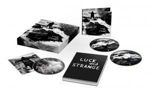 Gilmour David - Luck And Strange (Ltd 2Cd+Bd) in the group OUR PICKS / Friday Releases / Friday the 6th of september 2024 at Bengans Skivbutik AB (5561371)