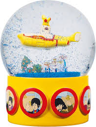 The Beatles - The Beatles (Yellow Submarine) Boxed Snow Globe (65Mm) in the group MERCHANDISE / Merch / Pop-Rock at Bengans Skivbutik AB (5570784)