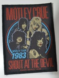 Motley Crue - Patch Shout At The Devil (7,7 X 10, in the group MERCHANDISE / Accessoarer / Hårdrock at Bengans Skivbutik AB (5577333)